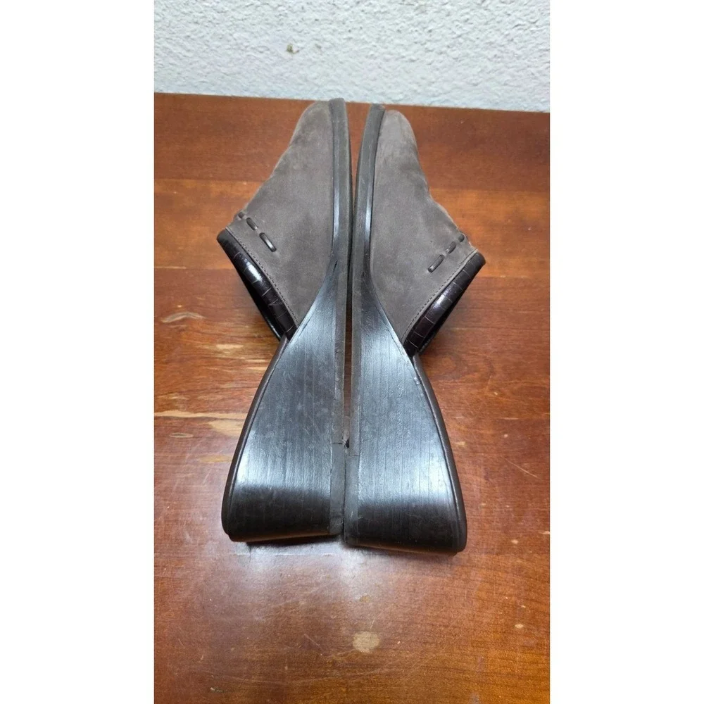 Brighton Women's 7.5 Brown Suede Slip-On Wedge‎ Mules Metal Accent Made In Italy